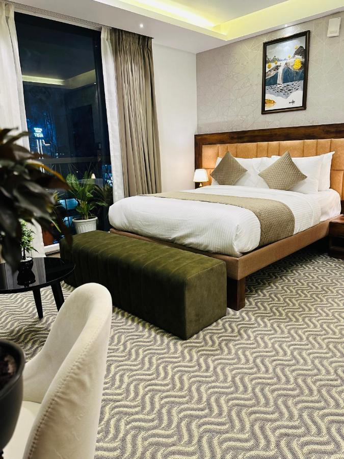 Royal Ace Luxur Bangalore