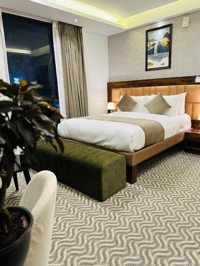 Hotel Royal Ace Luxur