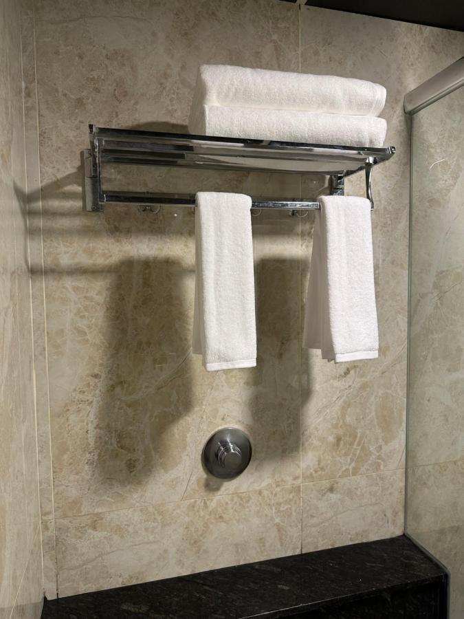 Royal Ace Luxur Hotel 4*