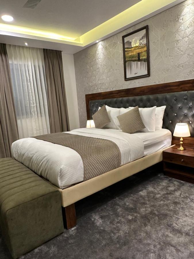 Royal Ace Luxur Hotel Bangalore