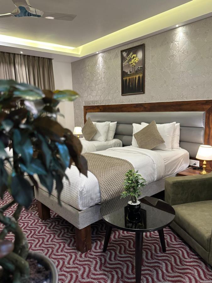 Royal Ace Luxur Bangalore