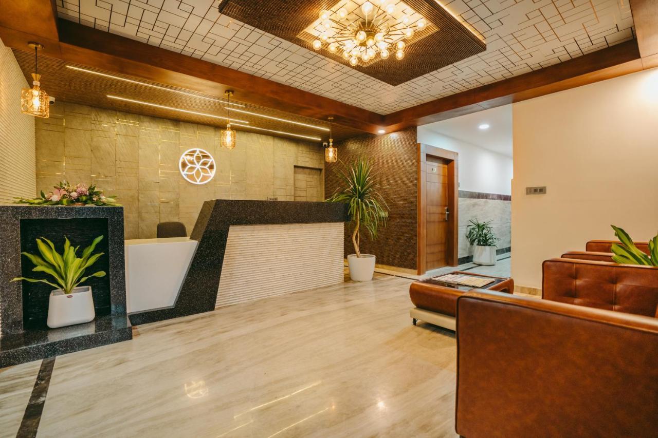 Hotel Saavees Residency