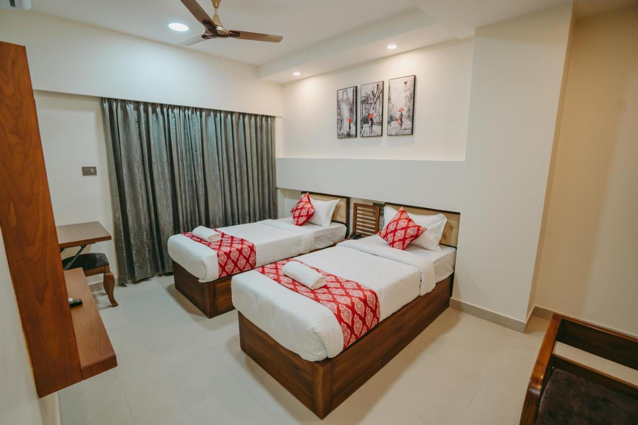 Saavees Residency Hotel