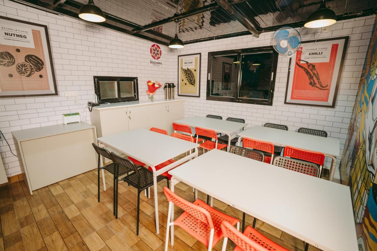 Saavees Residency Hotel 3*
