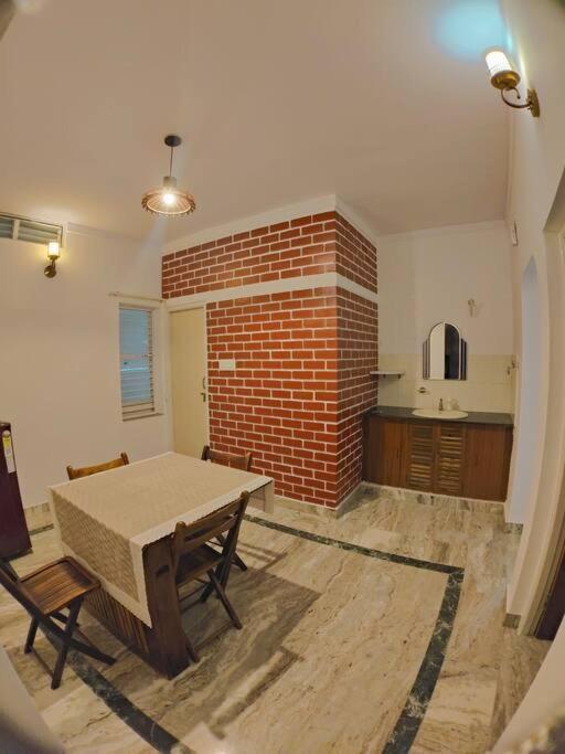 Pousada Away From In The Heart Of The City, 2&3 Bhk Villas