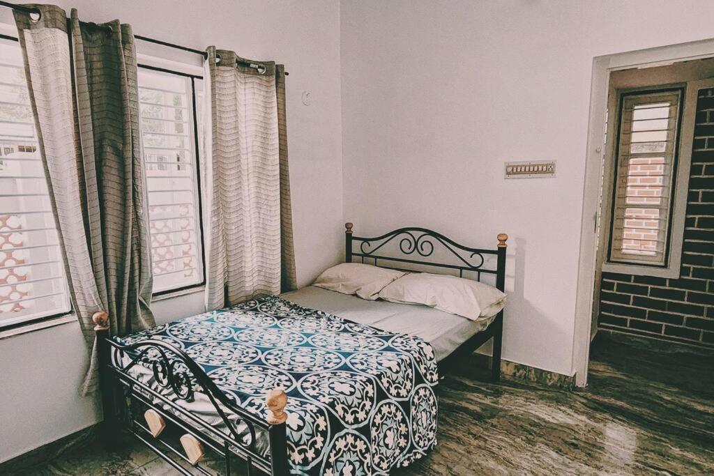 Away From In The Heart Of The City, 2&3 Bhk Villas Pousada Bangalore