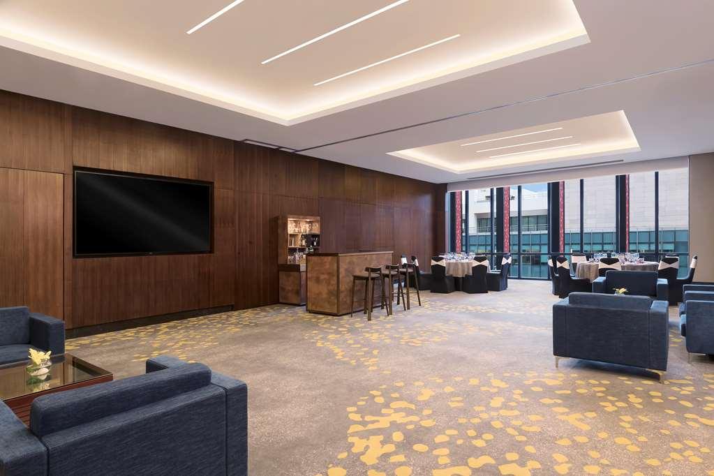 Hilton Garden Embassy Manyata Business Park Hotel *