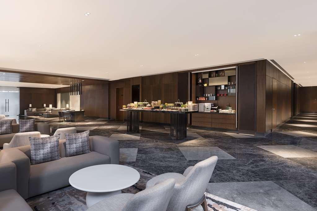 Hotel Hilton Embassy Manyata Business Park Bangalore