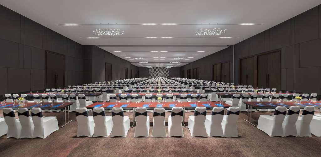 Hilton Embassy Manyata Business Park Hotel
