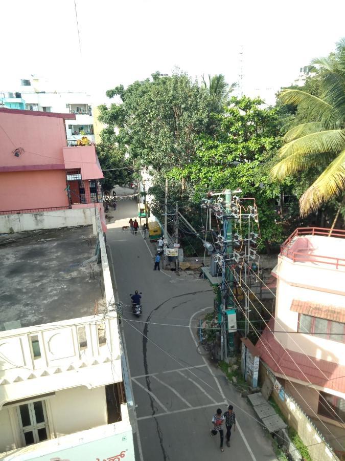 Apartment Bangalore Homestay *