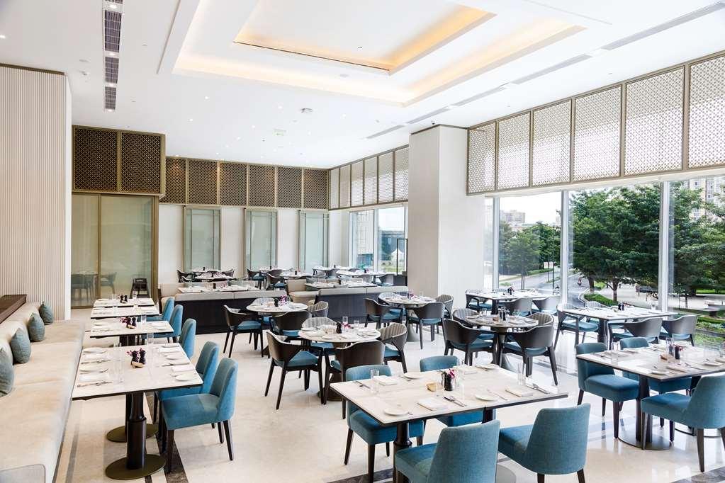 Hotel The Leela Bhartiya 4*