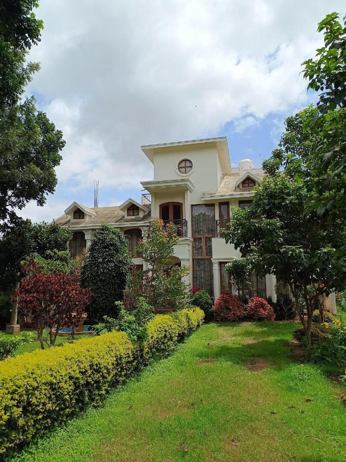 Villa The - Spanish Farmhouse Bangalore