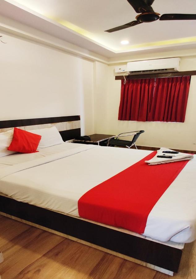 Royal Wood Executive Hotel *