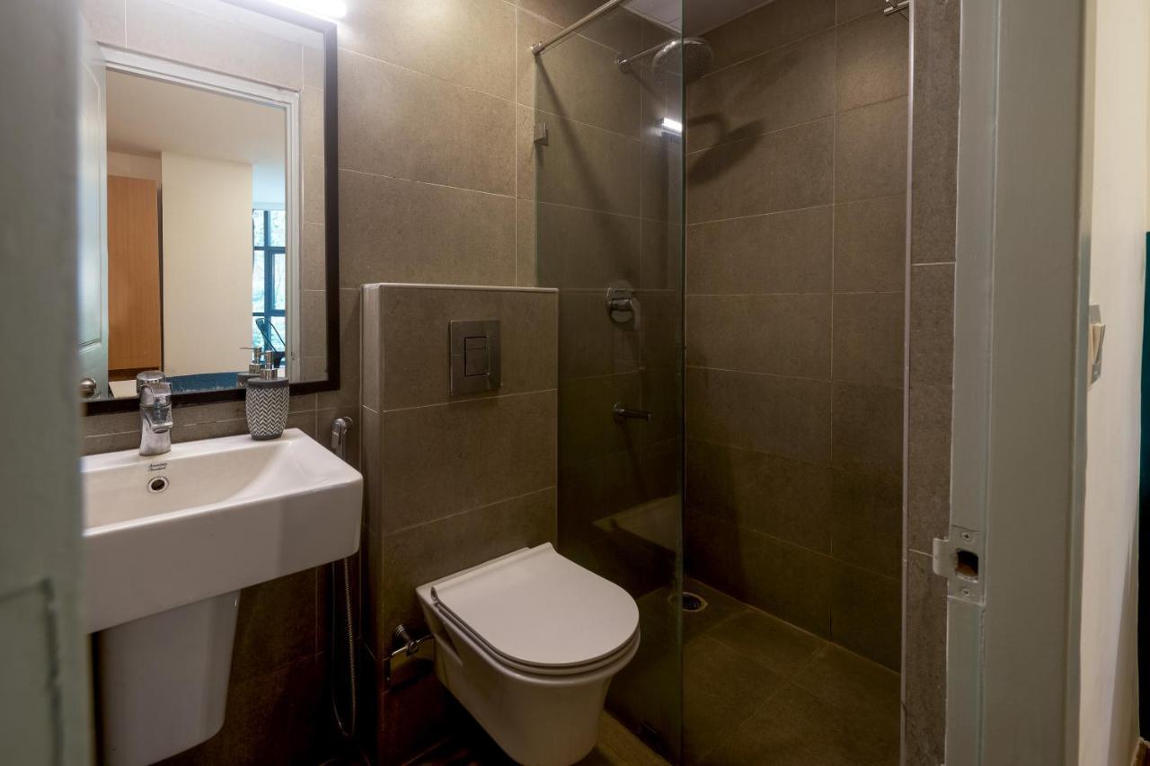 Hotel Olive Zip Richmond Circle By Embassy Group 3*
