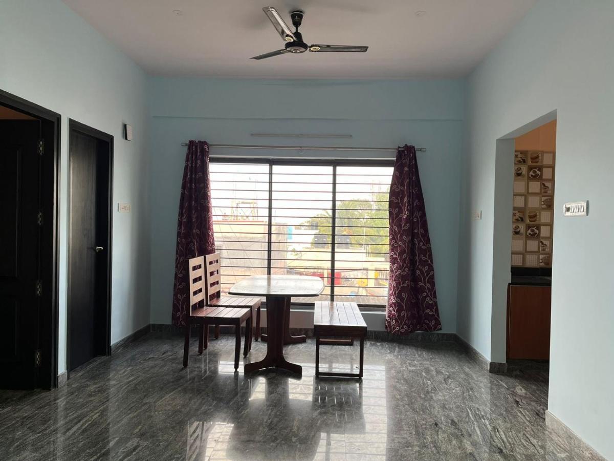 Prashanthi Homes - Cozy Retreat Apartment *