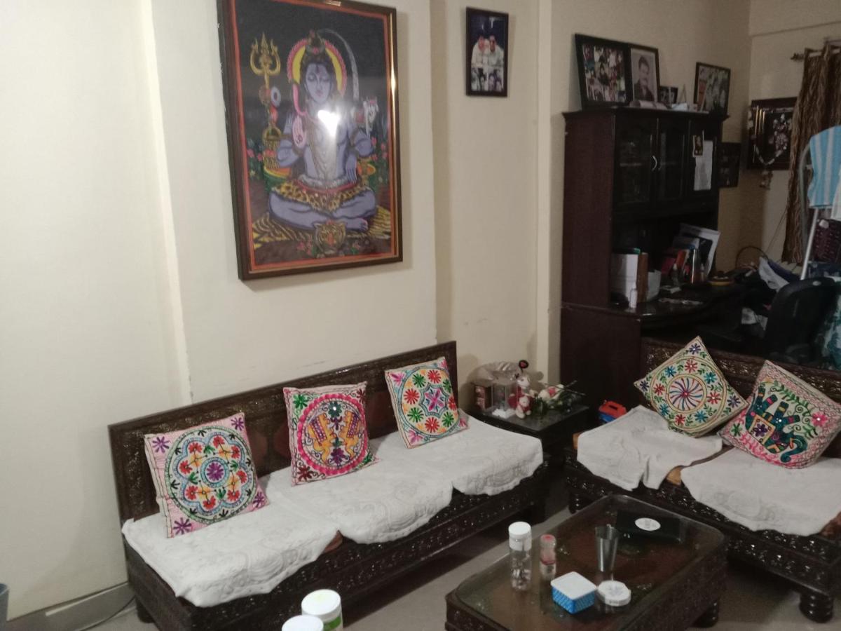 Apartamento Aayushman Homes *