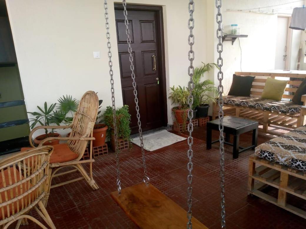 Pent House With Beautiful Garden Apartment *