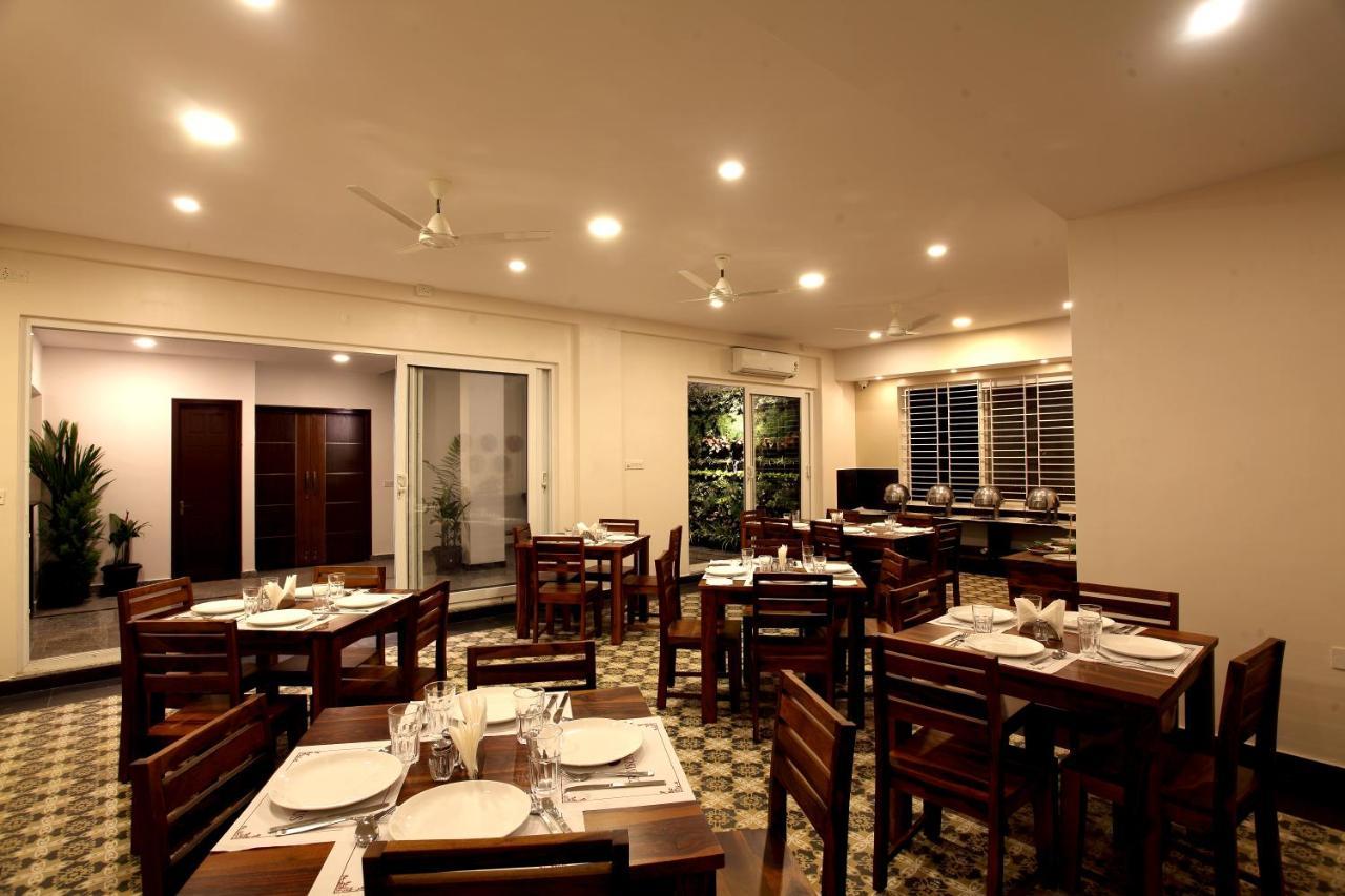 Crimson Lotus Hotel 3*
