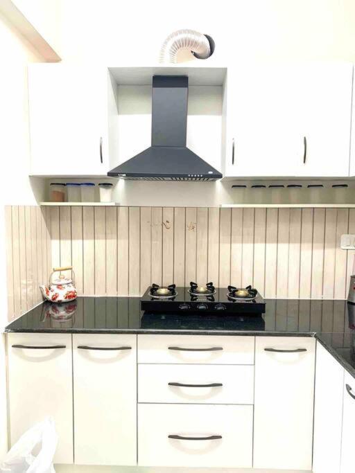 Posh Couple Friendly Near Itpl, Whitefield Apartment Bangalore