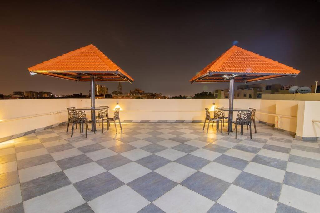 Awesome On 3rd Floor Apartment