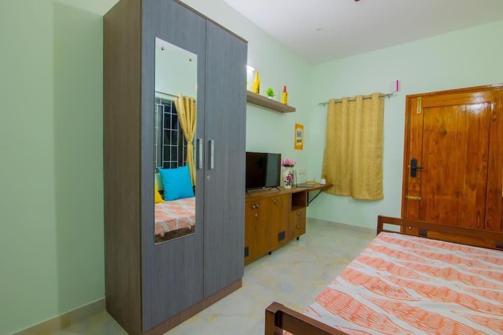 Awesome Unit In 2nd Floor *