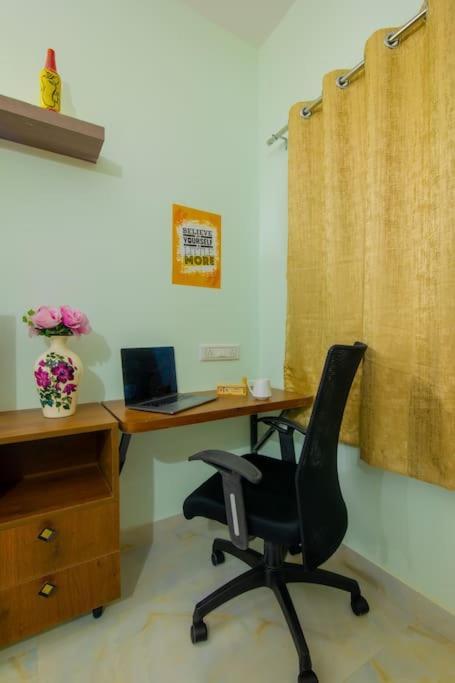 Awesome Unit In 2nd Floor Apartment