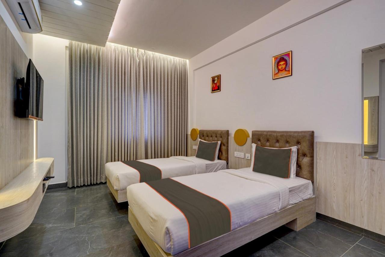 Collection O Silver Key Hotel 3*