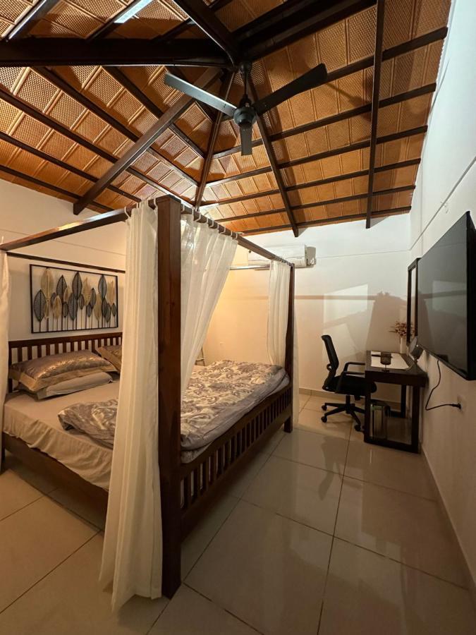 Hut In The Sky Apartment *