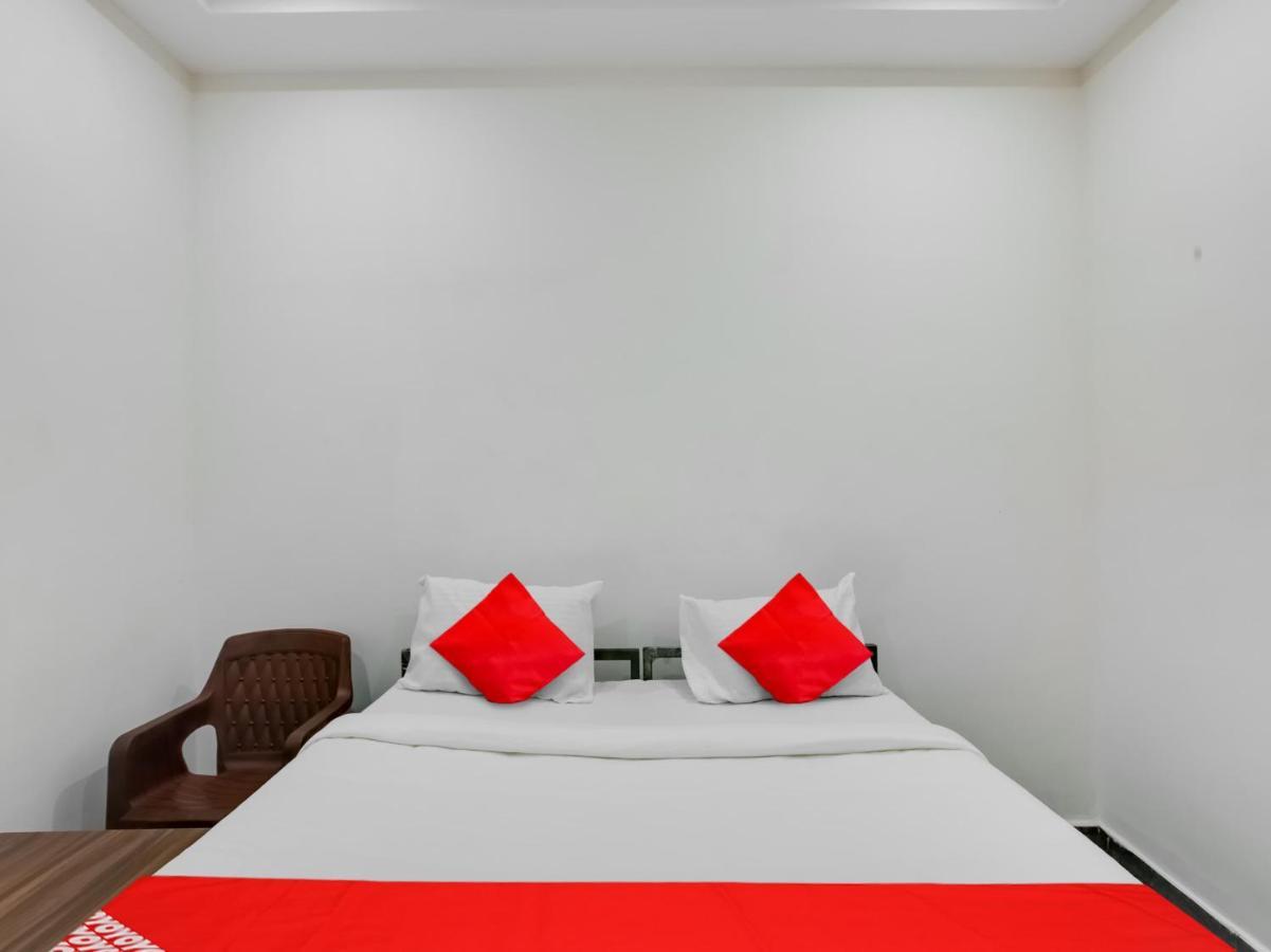 Hotel O Manjushree Boarding & Nearby Dr.br Ambedkar Stadium Basveshwar Nagar 4*