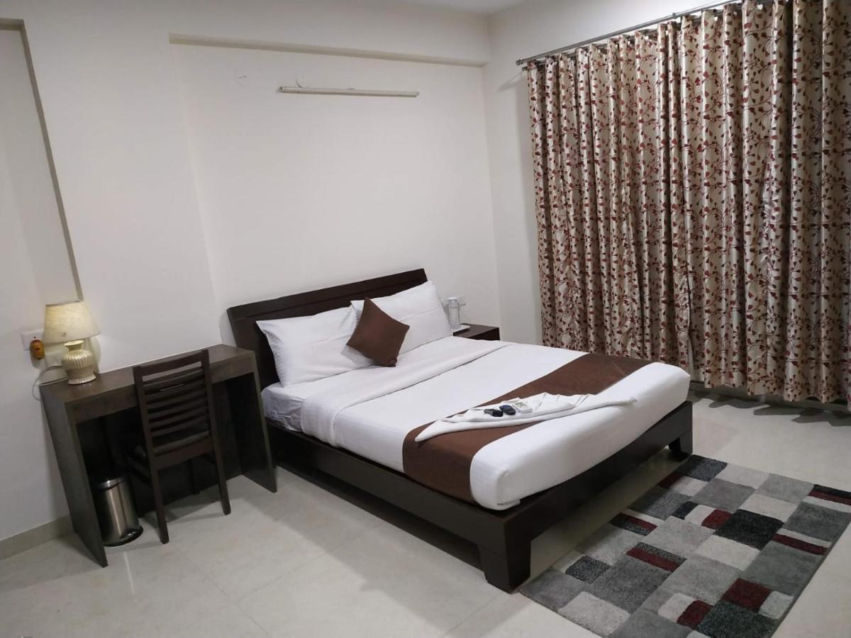 3bhk Service With Kitchen Manyata Tech Park Hebbal Apartment *