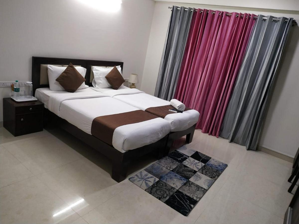 Apartment 3bhk Service With Kitchen Manyata Tech Park Hebbal