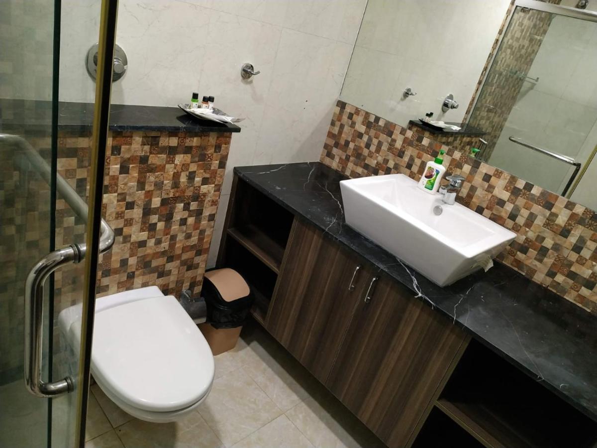 3bhk Service With Kitchen Manyata Tech Park Hebbal Apartment *