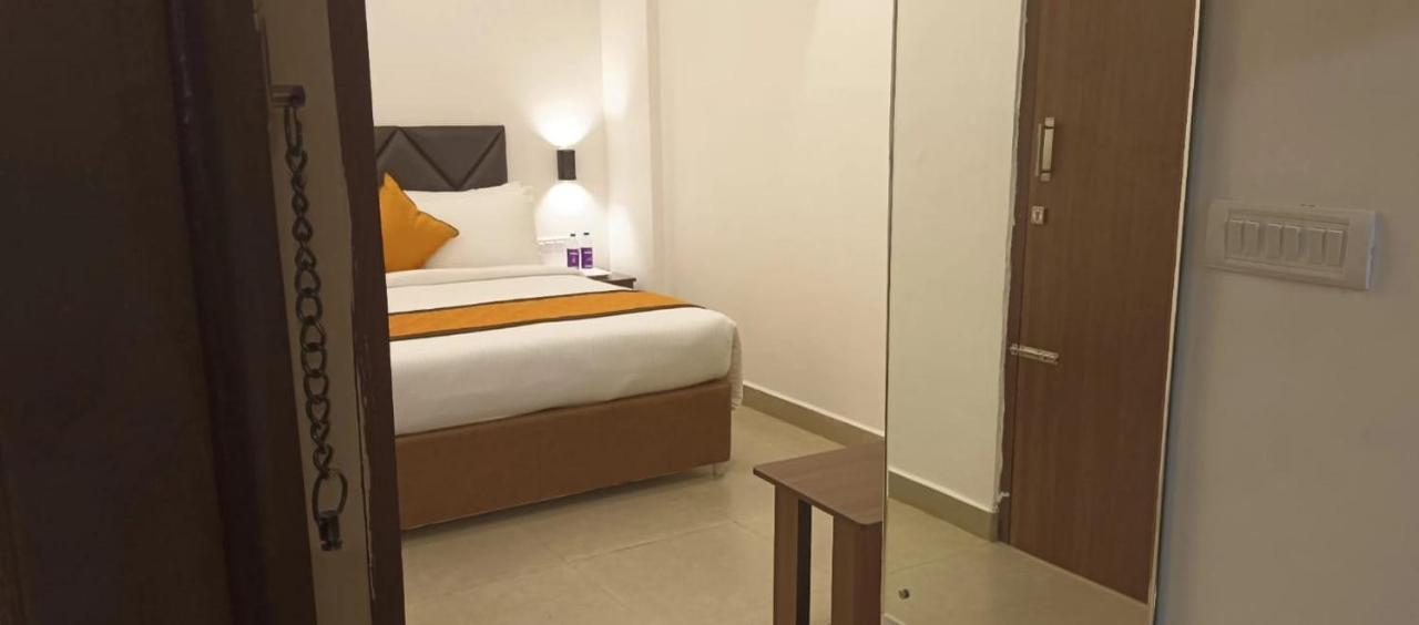Le Grandeur Hotel