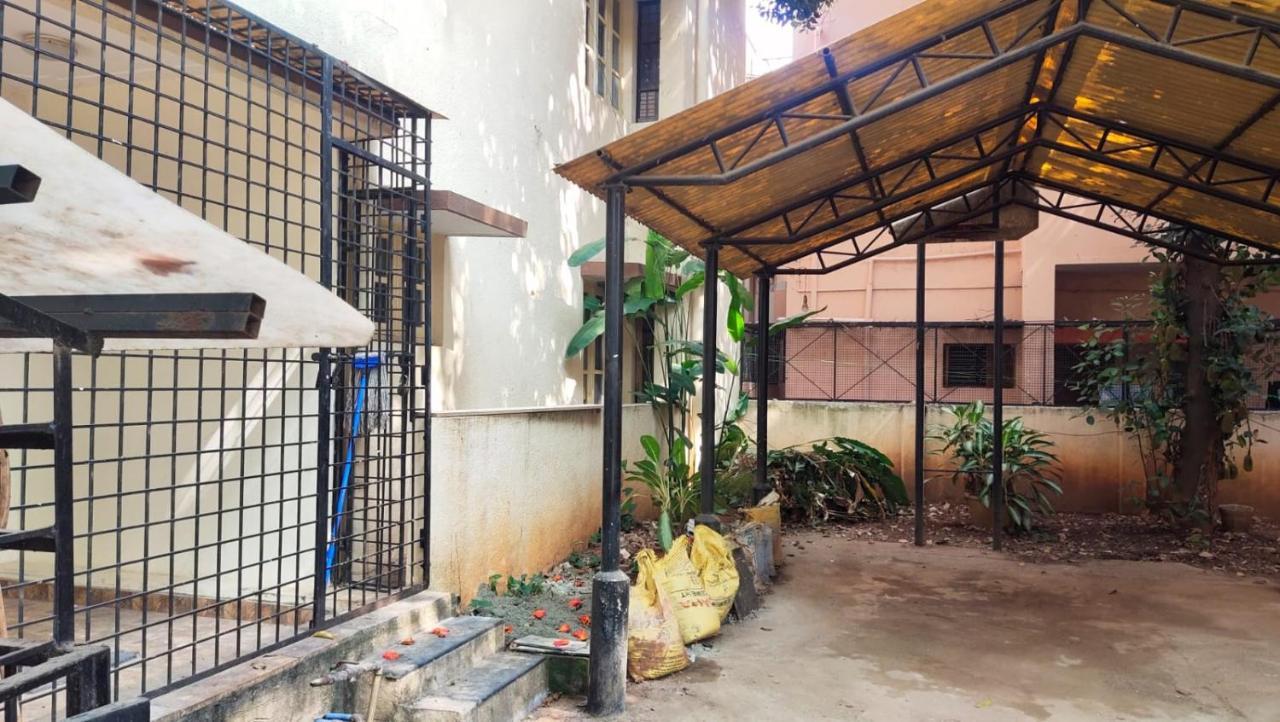 Elhanan Transit Bed & Breakfast *