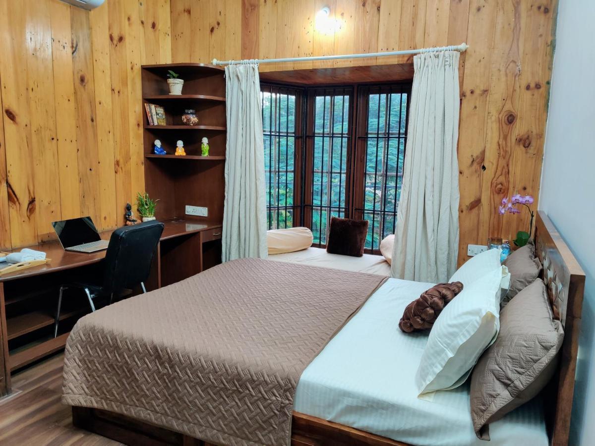The Rustic Manor - Homestay *