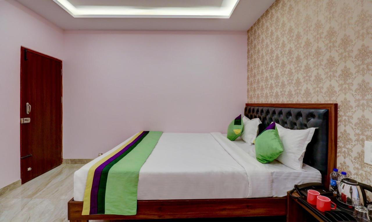 Hotel Treebo Three Street