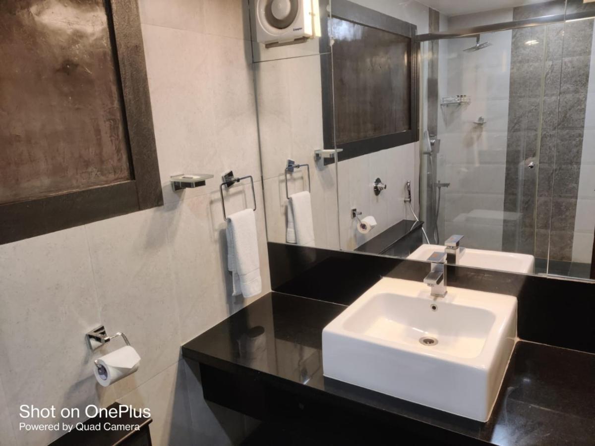 Alpha Suites Bed & Breakfast *