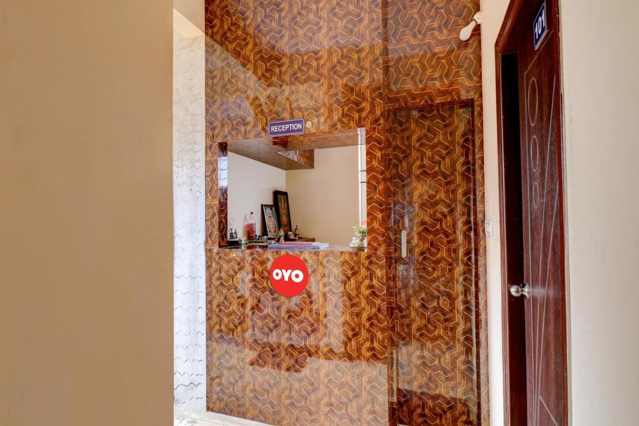 Oyo Flagship Golden Treasury Hotel 3*