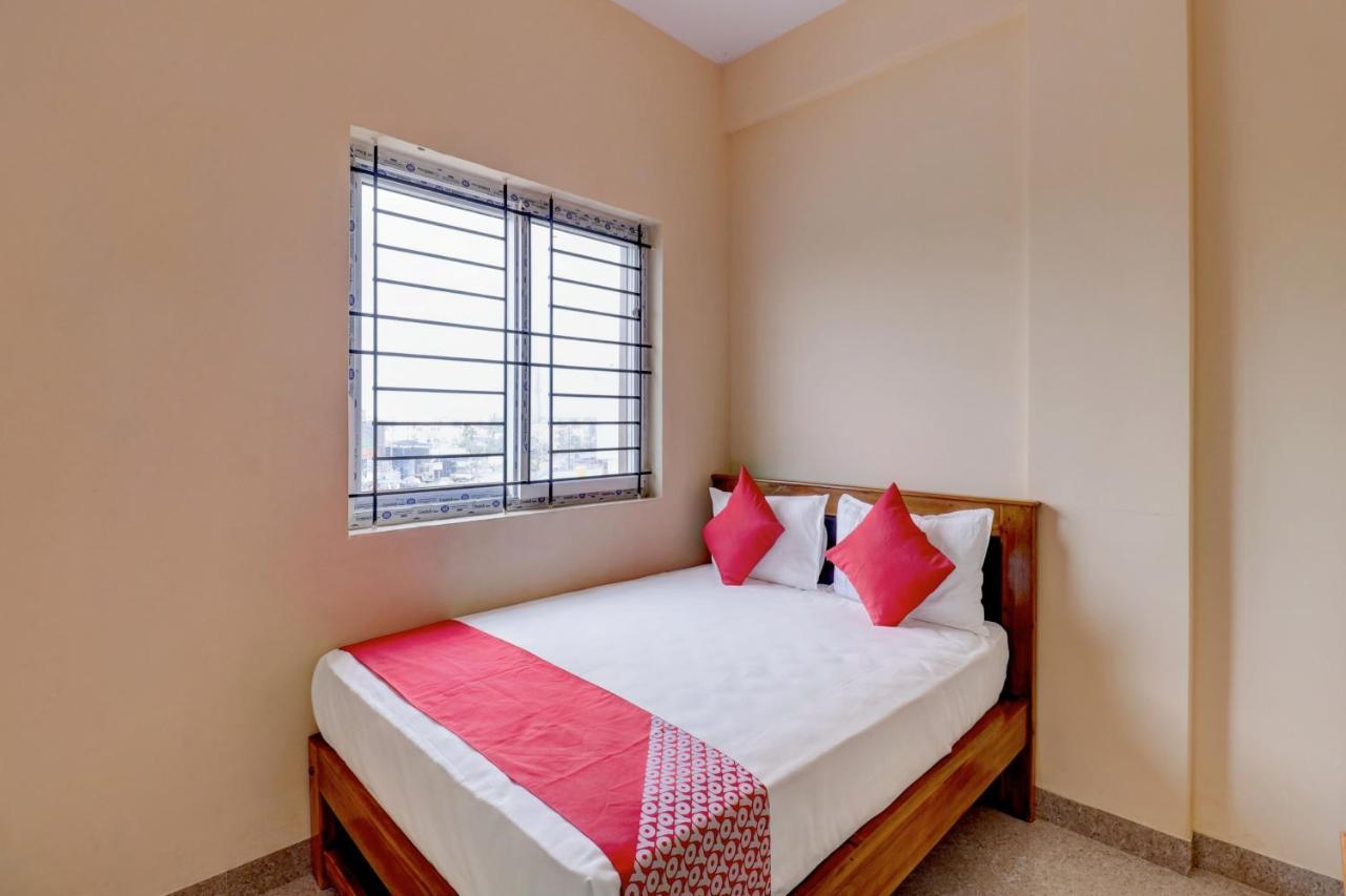 Oyo Flagship Golden Treasury Hotel 3*