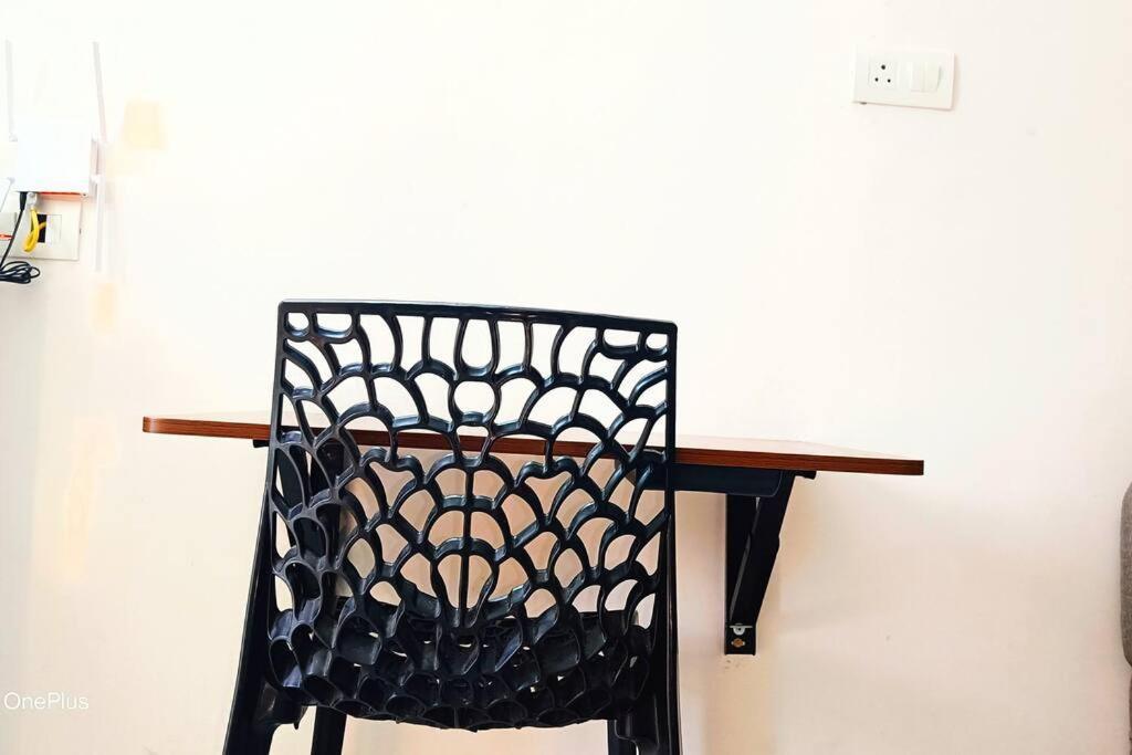 Apartment Compact Yet Beautiful 1bhk 103 *