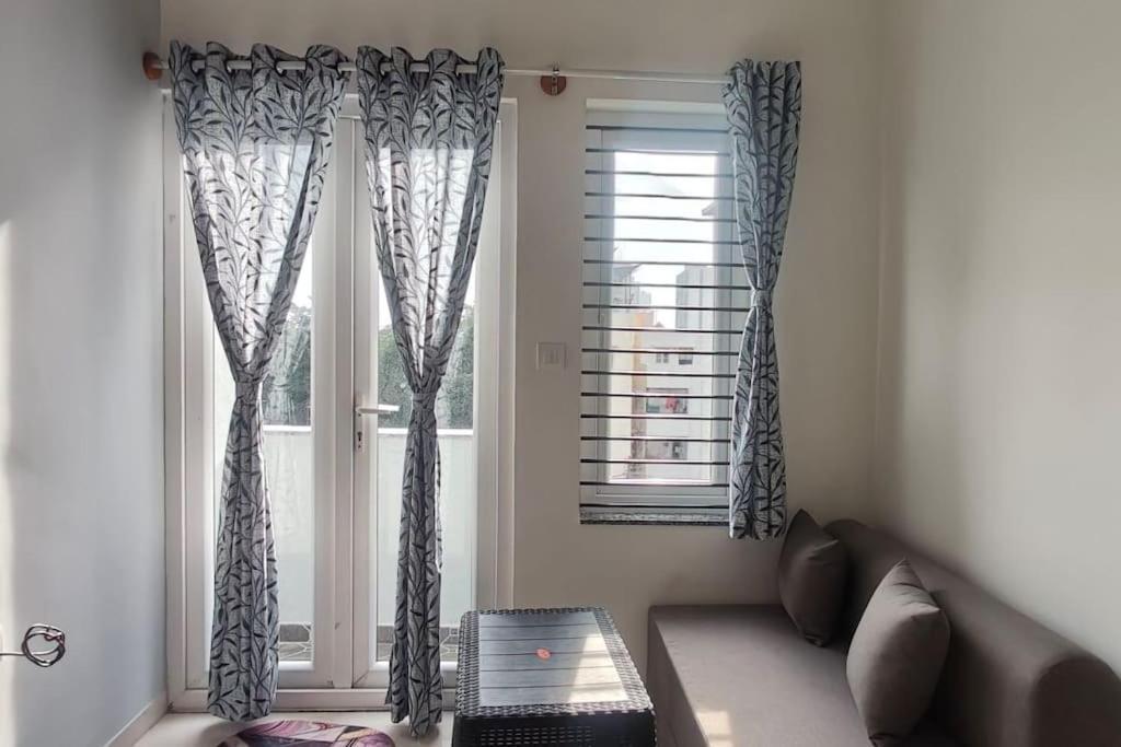 Compact Yet Beautiful 1bhk 402 * Bangalore