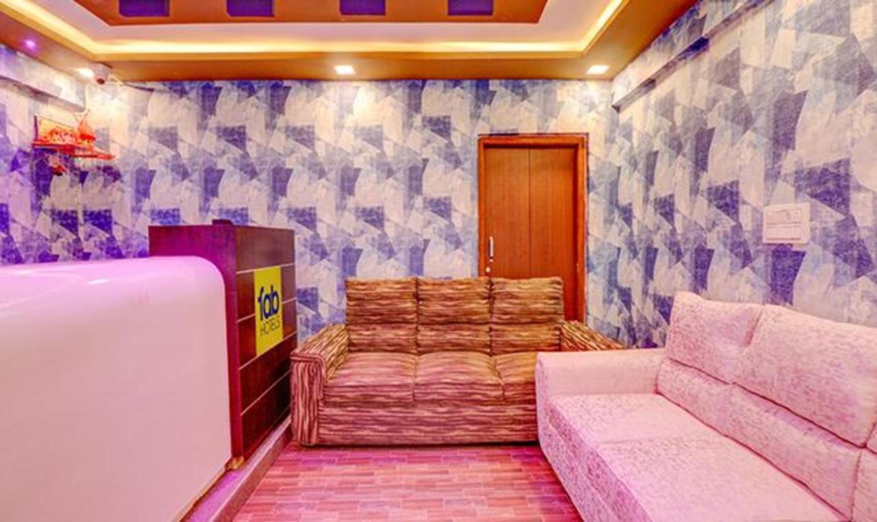Fabhotel Kings And