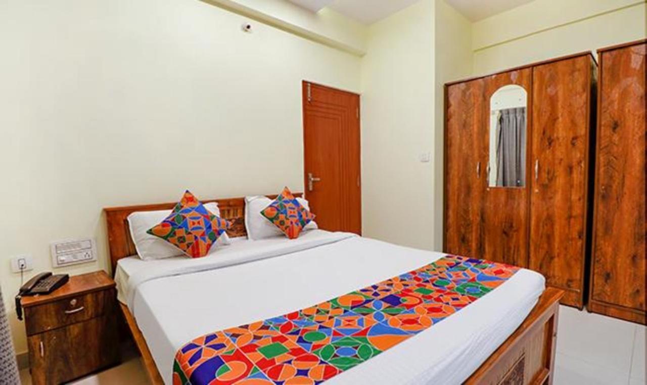 Fabhotel Kings And