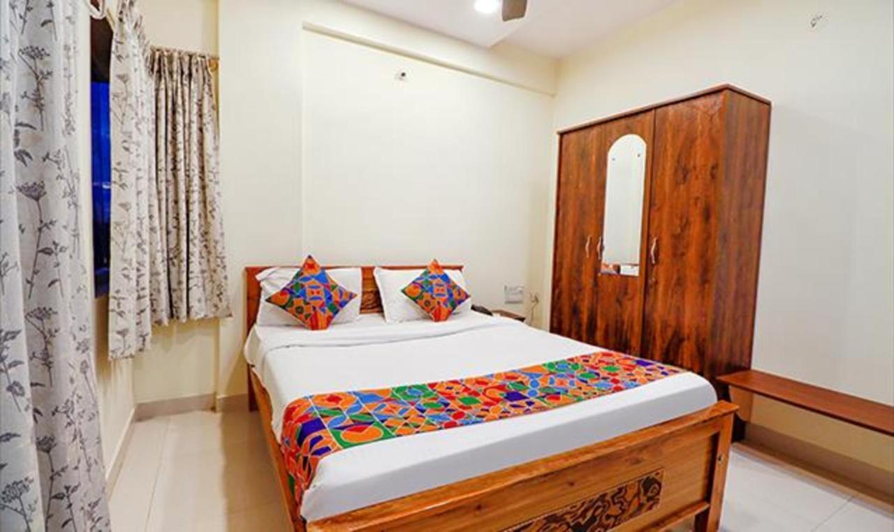 Hotel Fabhotel Kings And Bangalore