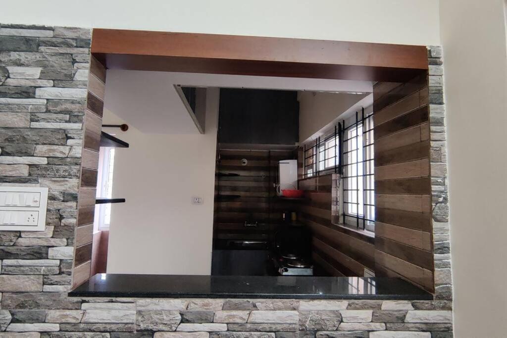Attractive 2bhk Wid Kitchen&wifi Apartment Bangalore