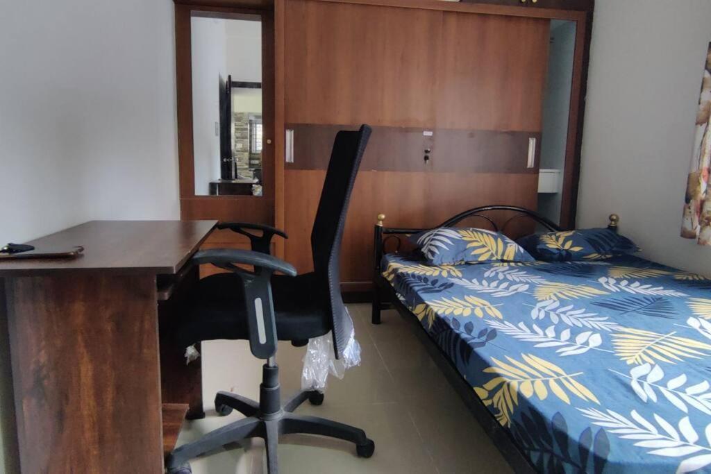 Attractive 2bhk Wid Kitchen&wifi Apartment