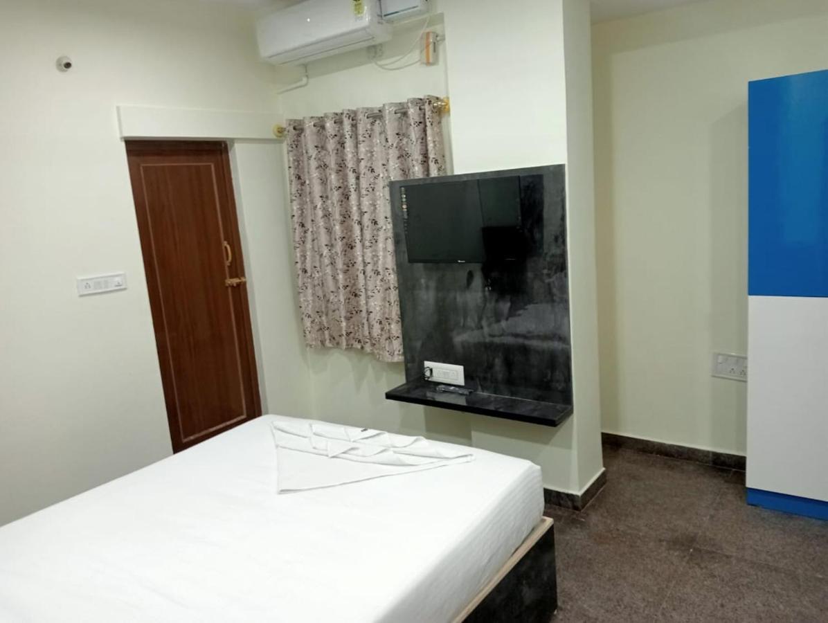 Hotel Nova Comforts Madiwala Bangalore