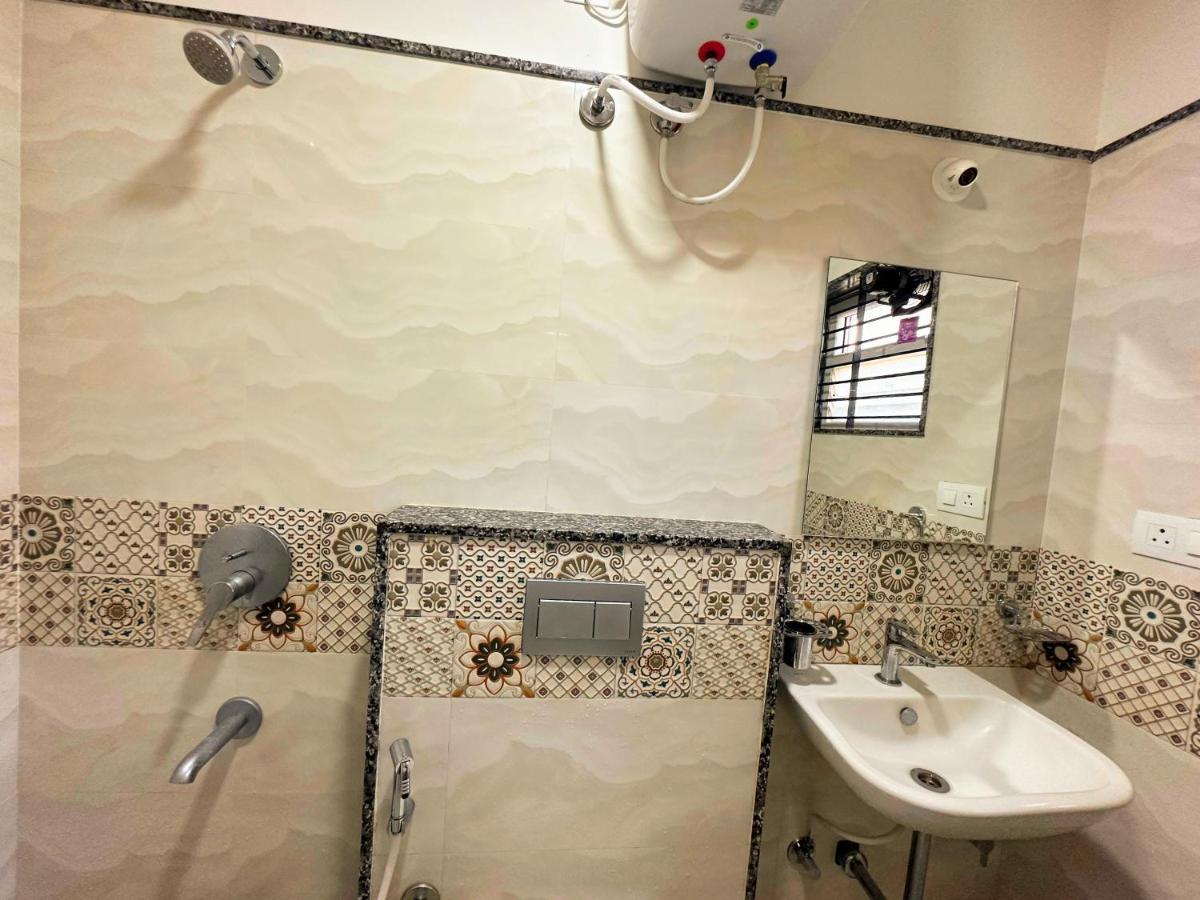 Apartment Compact Yet Beautiful 1bhk 205 *