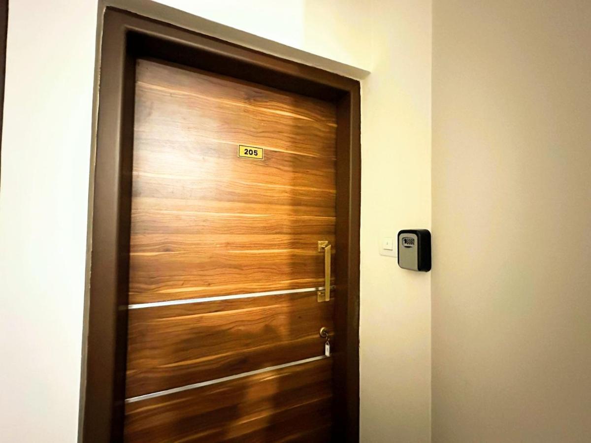 Compact Yet Beautiful 1bhk 205 * Bangalore