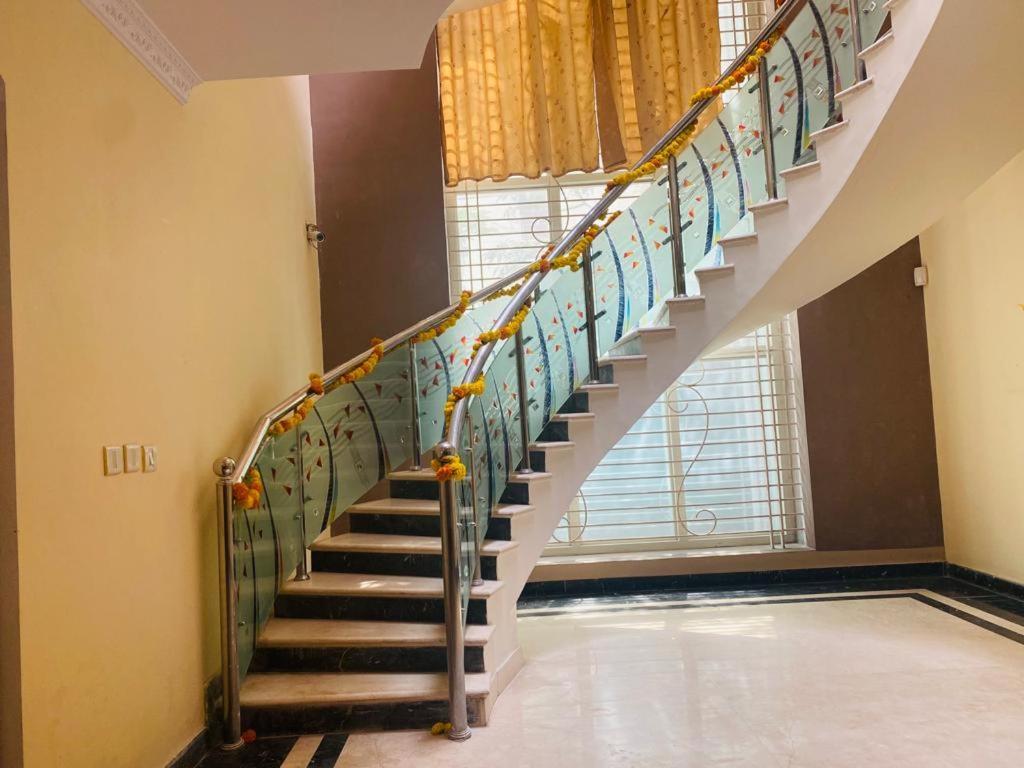 Ss Luxury Homestay *